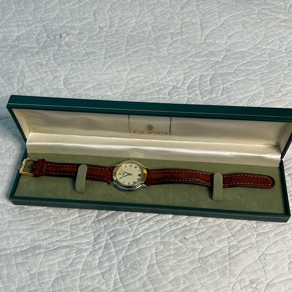 Gucci vintage watch